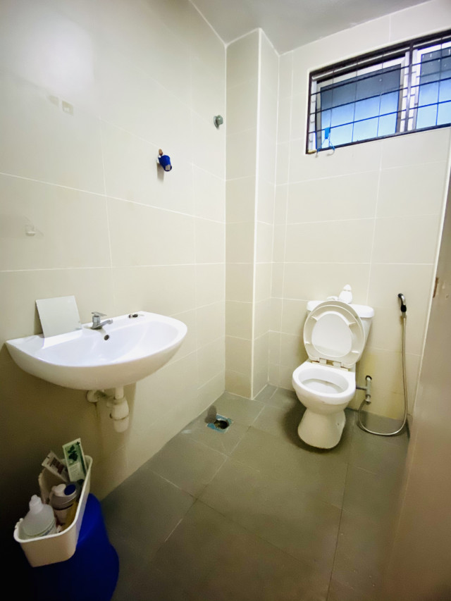 Middle Room at BU2, walking distance to One Utama & MRT