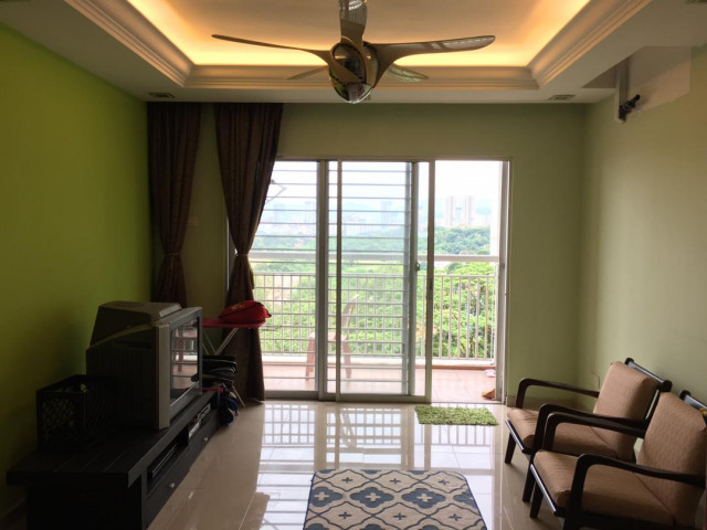 Medium Room for Rent near LRT Bandar Sri Permaisuri, Cheras, KL