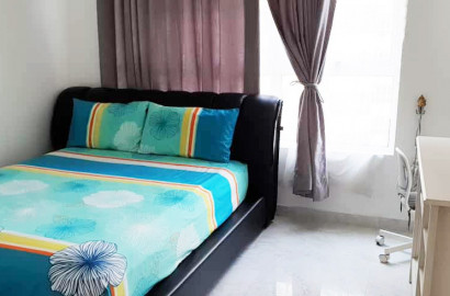 Female Middle Room For Rent