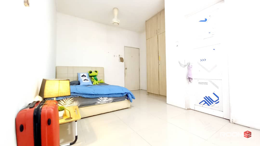 Middle Room at Balakong, Selangor, Bilik Sewa Balakong [🔥 👉 ATC Toilet] Tmn Mesra Utama, Amerin Mall, C180, Silk Resid