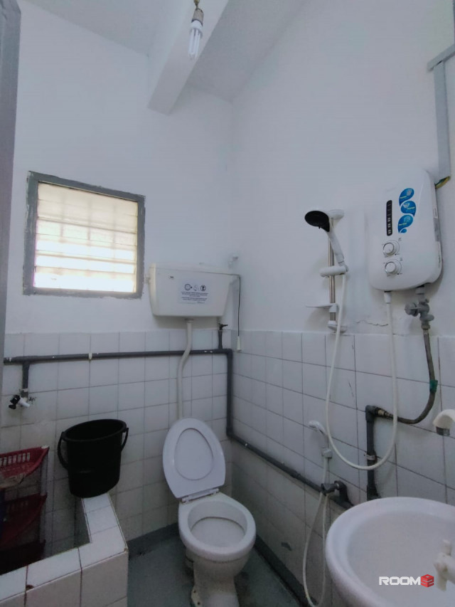 🌟 SS2 single room with outdoor window 🪟🚶‍♀️100m to LRT 🚇💫Move-In Ready 🚀🔑💫
