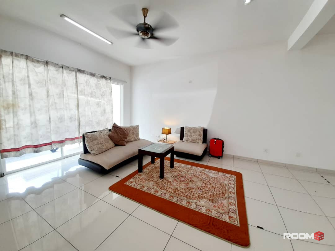Middle Room at Kajang, Selangor, Bilik Sewa Kajang [🔥 👉 POOL, KTM] Taman Nadayu 92, Bandar Teknologi, UKM, Reko, Henti