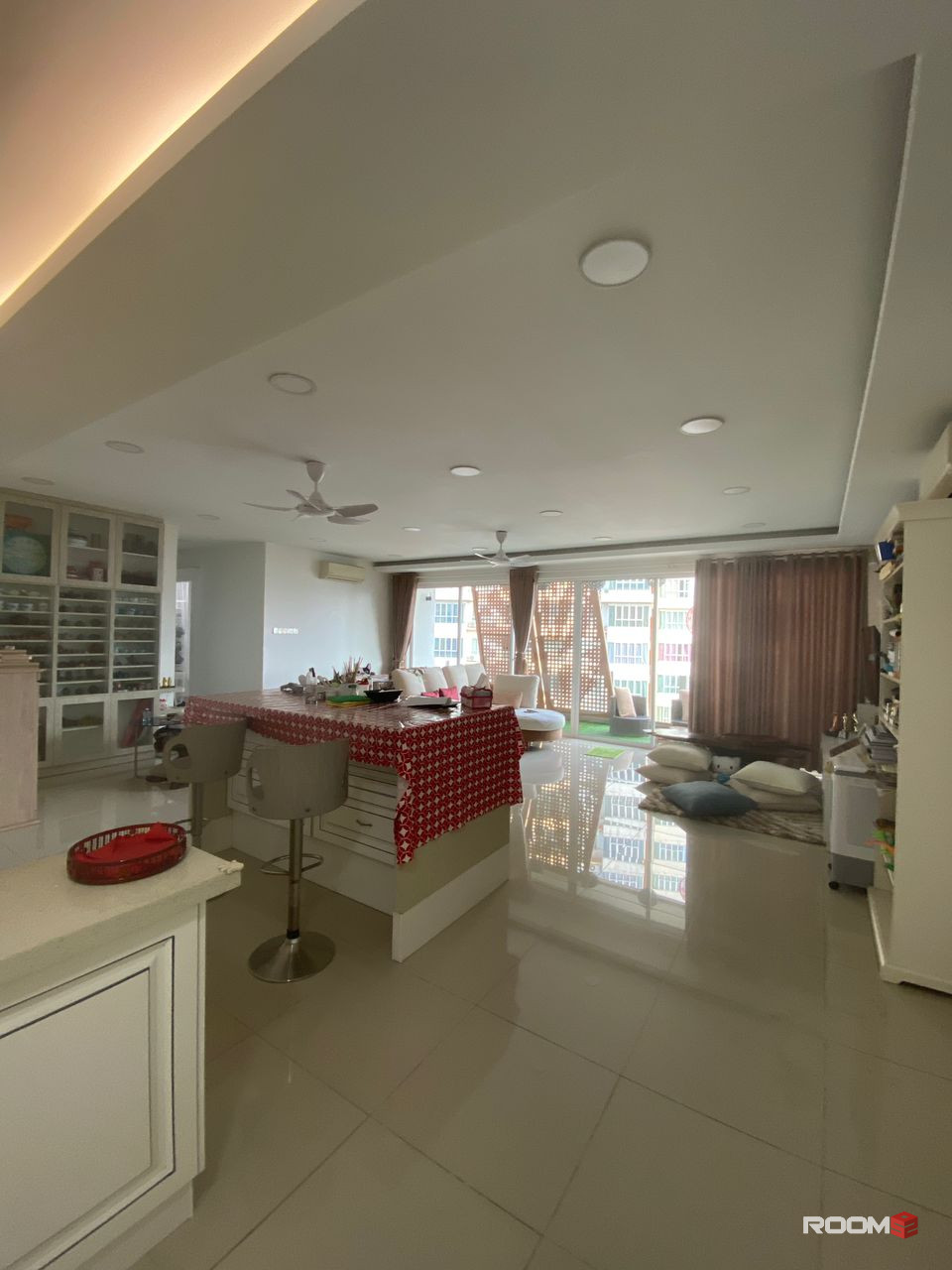 Female Single Room For Rent