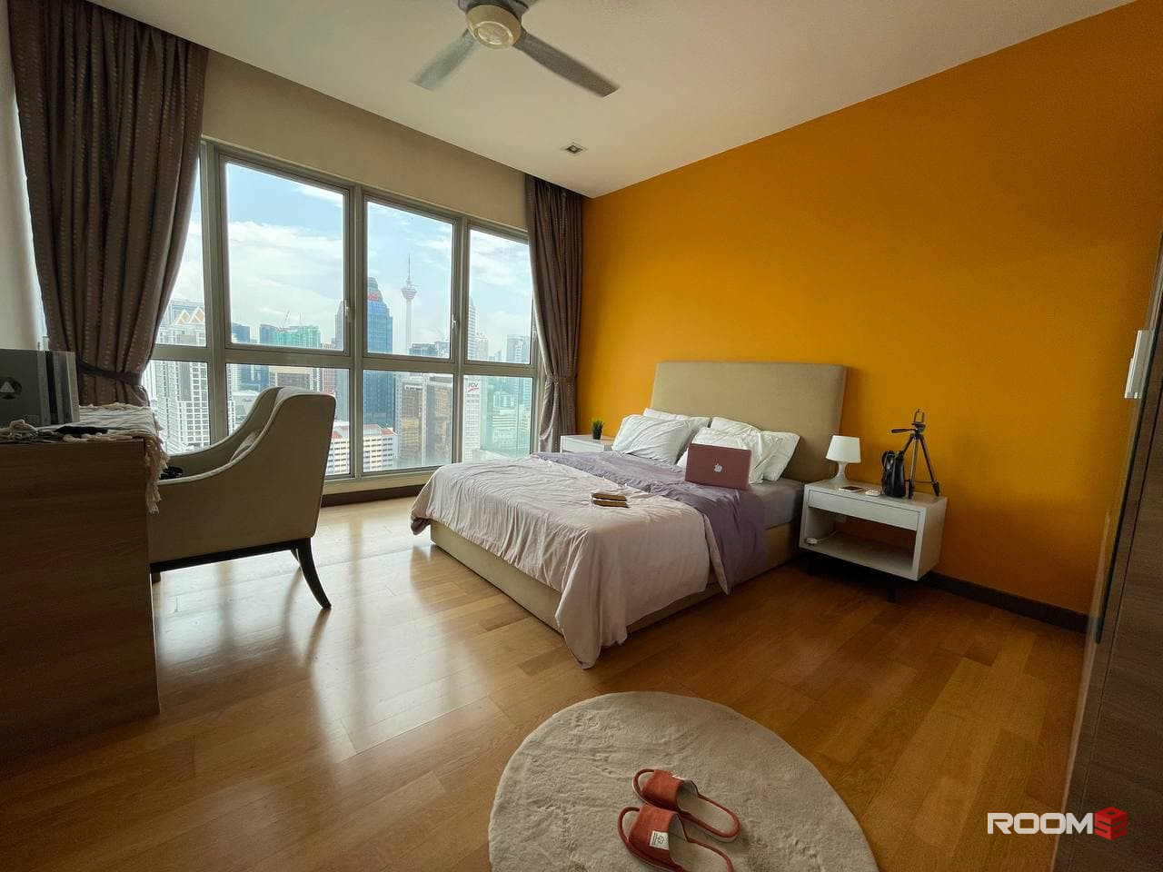 Master room for rent at Regalia Suites