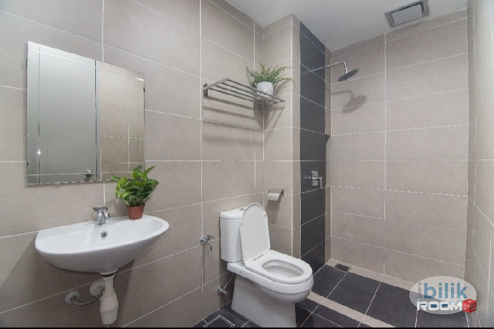 Titiwangsa/KPJ/HKL Queen Single Room