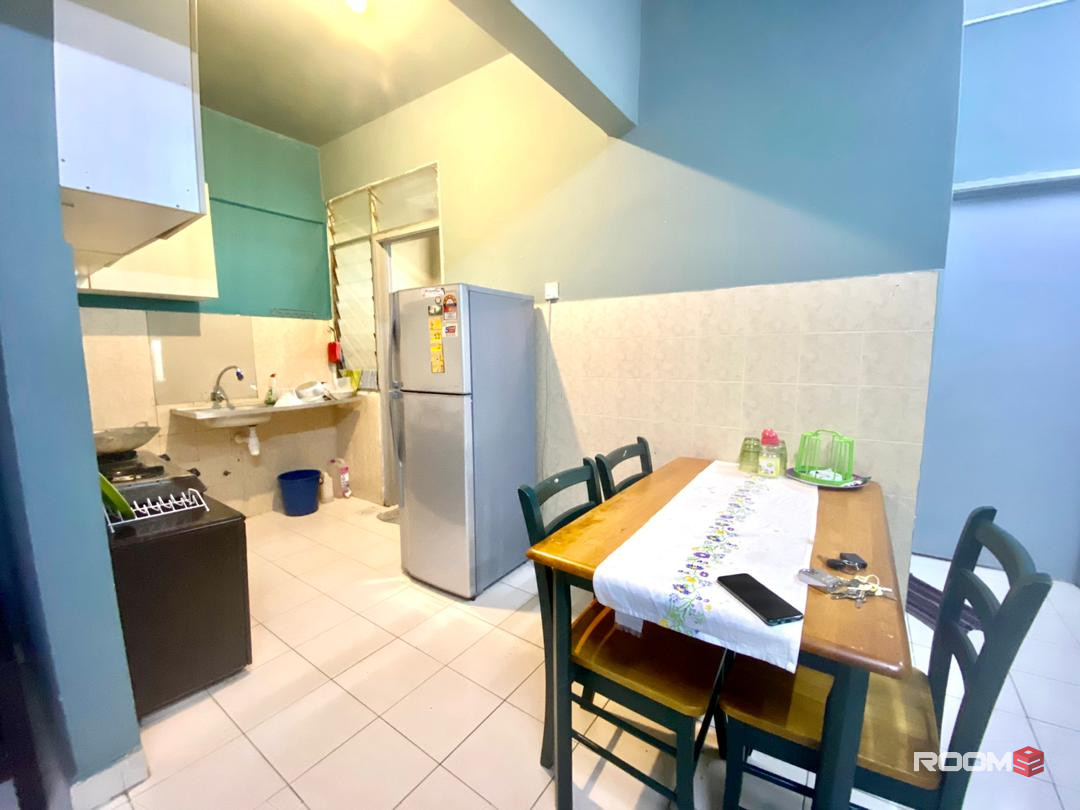Single Room at Balakong, Selangor, Bilik Sewa Desa [ 🔥 👉 Near KTM] Desa Saujana, Sg Besi Indah, The Mines, AEON, Ameri