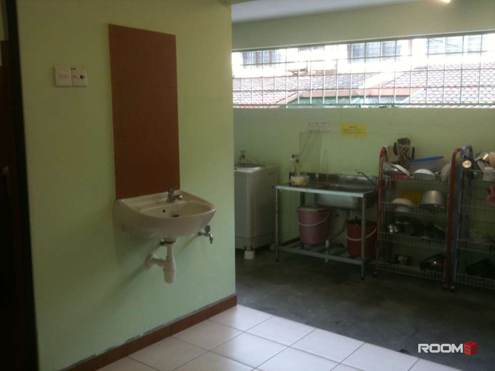SS15 Rooms with Aircon near Subang Square LRT @ SS 15