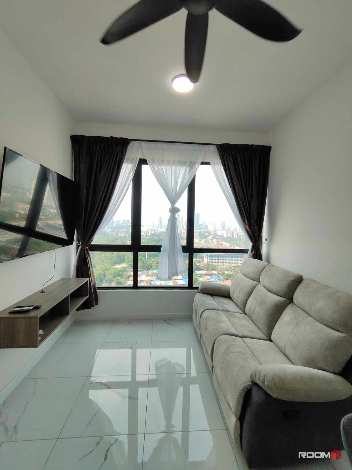 Cubic Botanical Fully furnished (Wi-Fi provided) with a breathtaking city view (Bangsar South)