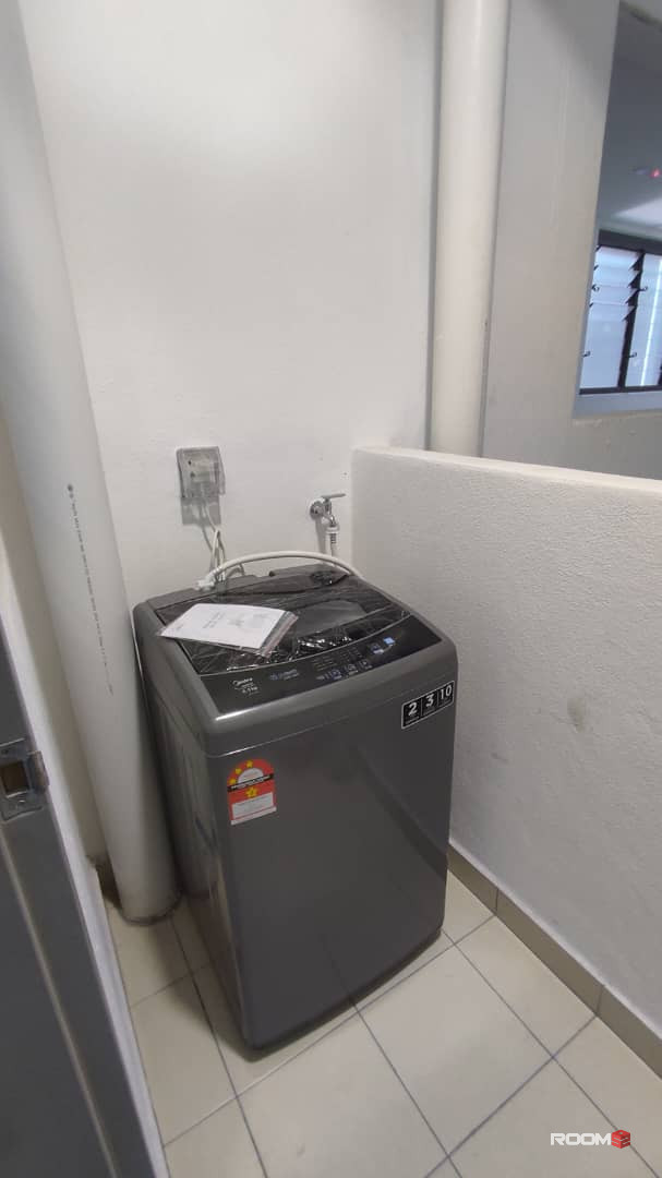 Single Room for rent in Sentul