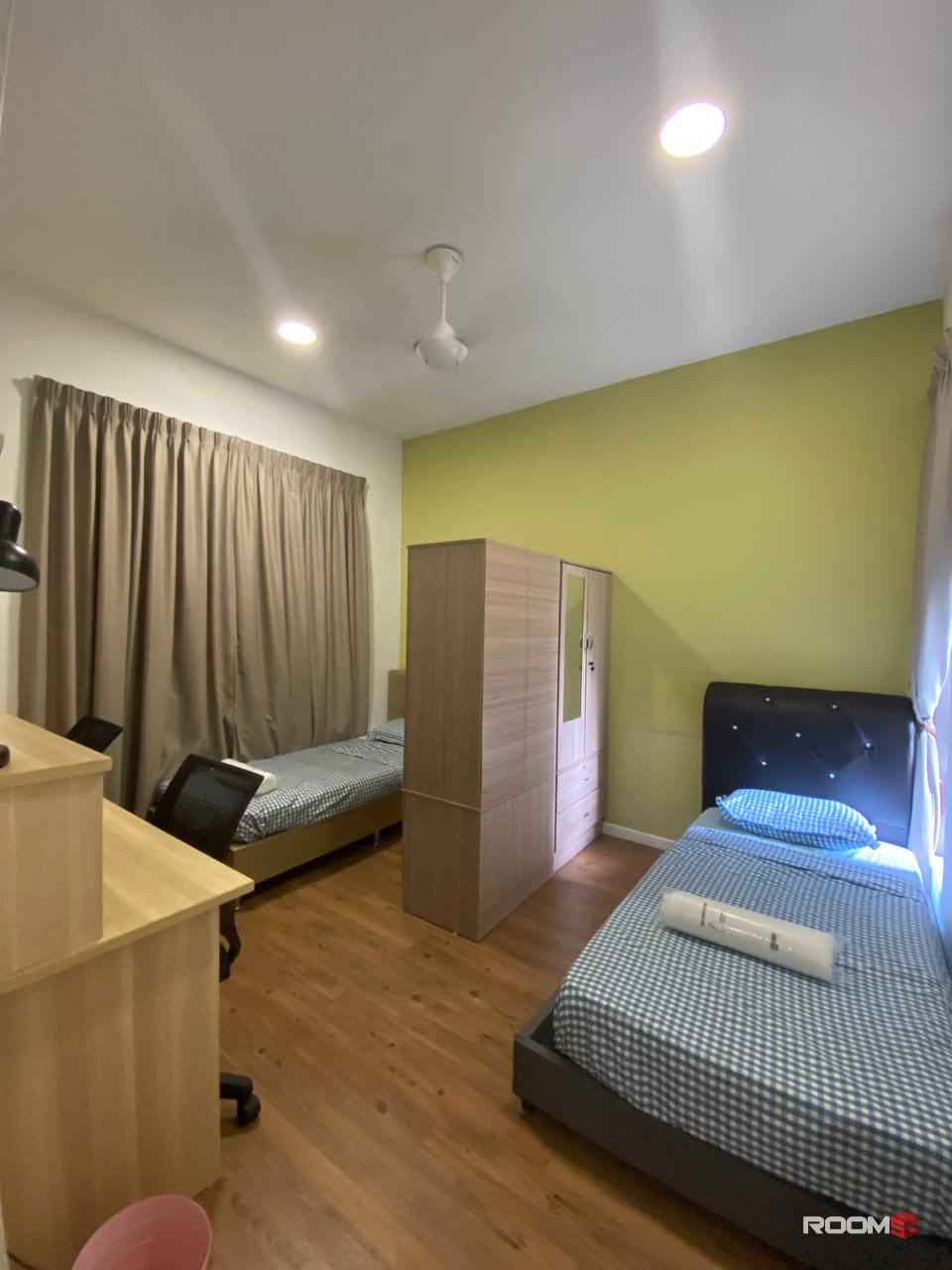 ✨Shared room for RENT in Paramount Utropolis✨