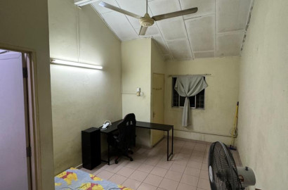 **MASTER ROOM WITH PRIVATE BATHROOM for rent @Desa Setapak, Wangsa Maju **