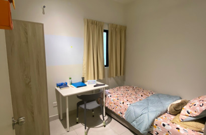 Newly Renovated Majestic Maxim Room For Rent come with Fully Furnish