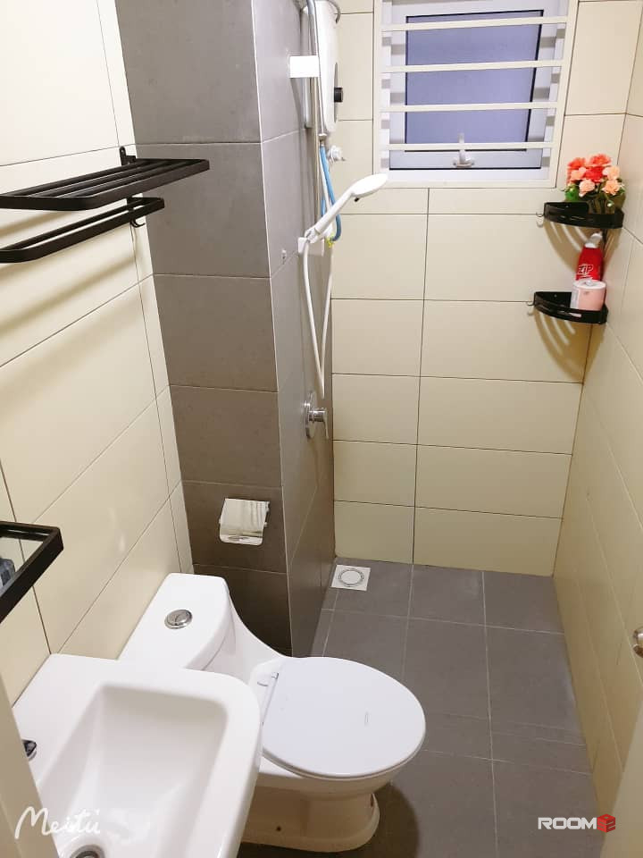 🏠 Master Room @ THE HOLMES RESIDENCE, BANDAR TUN RAZAK, CHERAS KL.