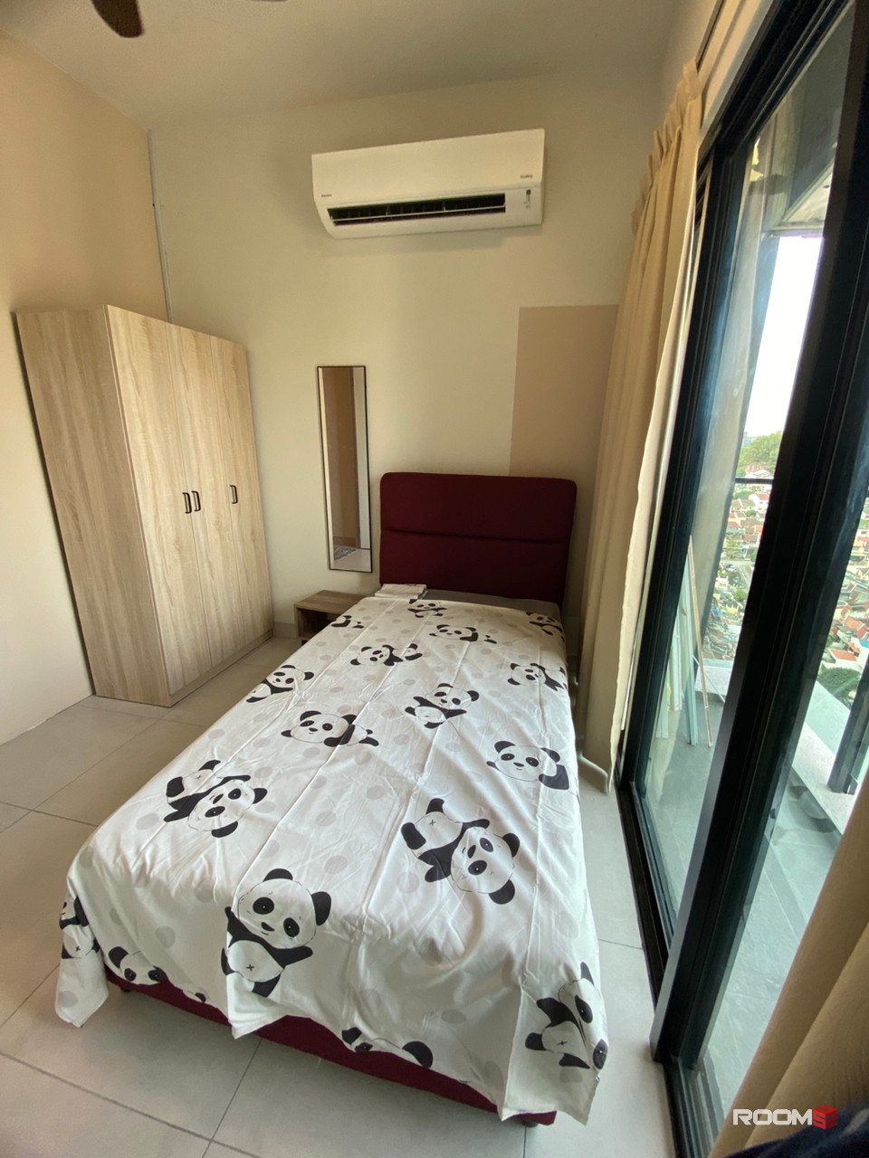 Single Room New Condo Majestic Maxim