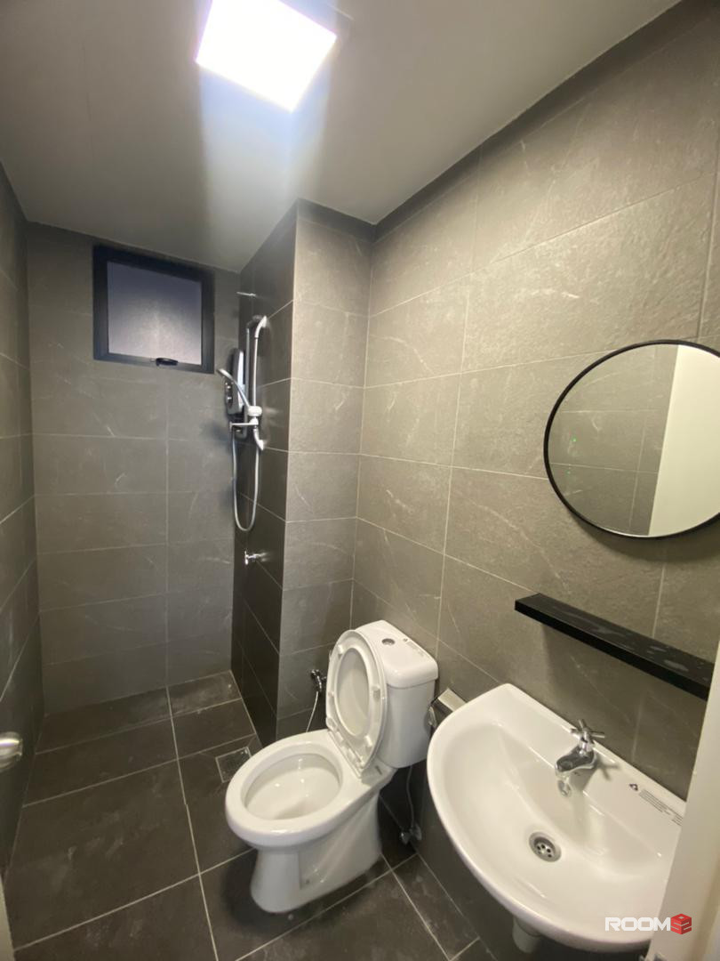 Single Room New Condo for Male Muslim Only