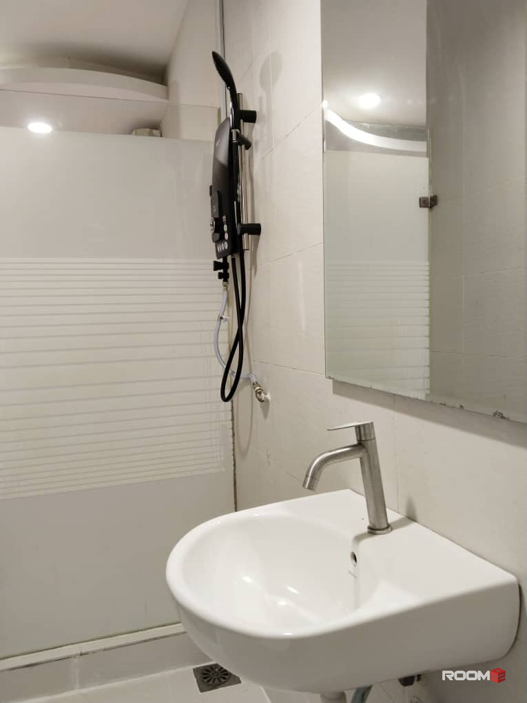 Study at SEGi College ❓ Room for Rent attach Private Toilet at Masjid Jamek