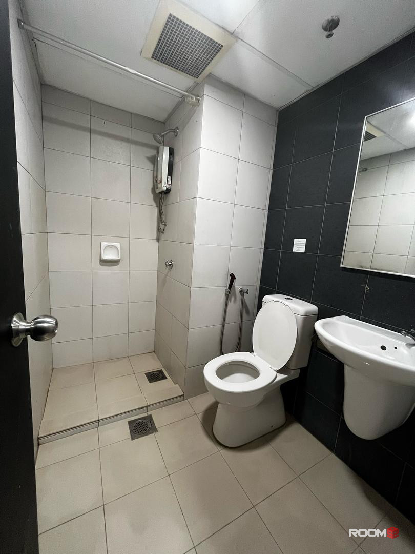 COZY PRIVATE ROOM FOR RENT IN JB