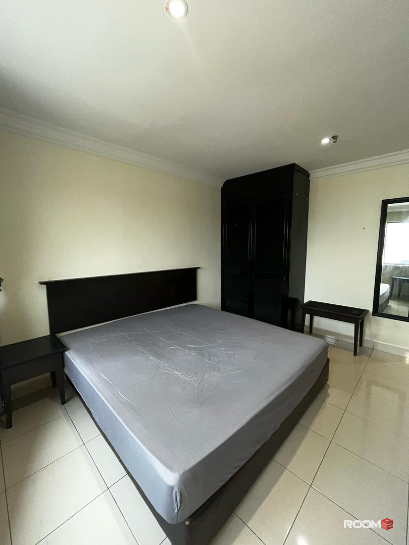 SPACIOUS PRIVATE ROOM FOR RENT IN JB