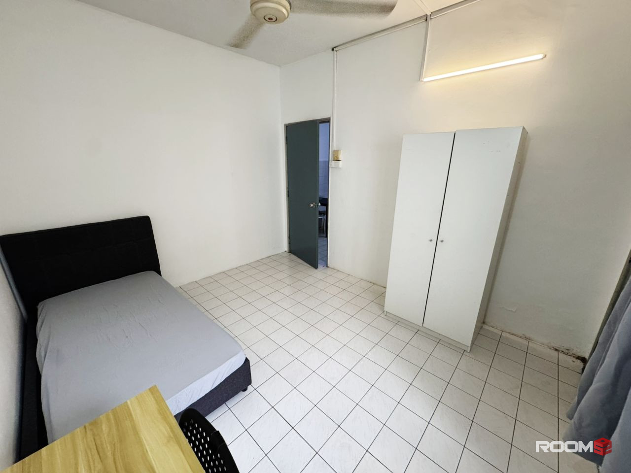 😍LOW DEPOSIT😍BANDAR UTAMA PETALING JAYA MIDDLE AIRCOND ROOM FOR RENT🏠NEARBY CENTRE POINT ,MING TIEN FOOD COURT ,NKVE