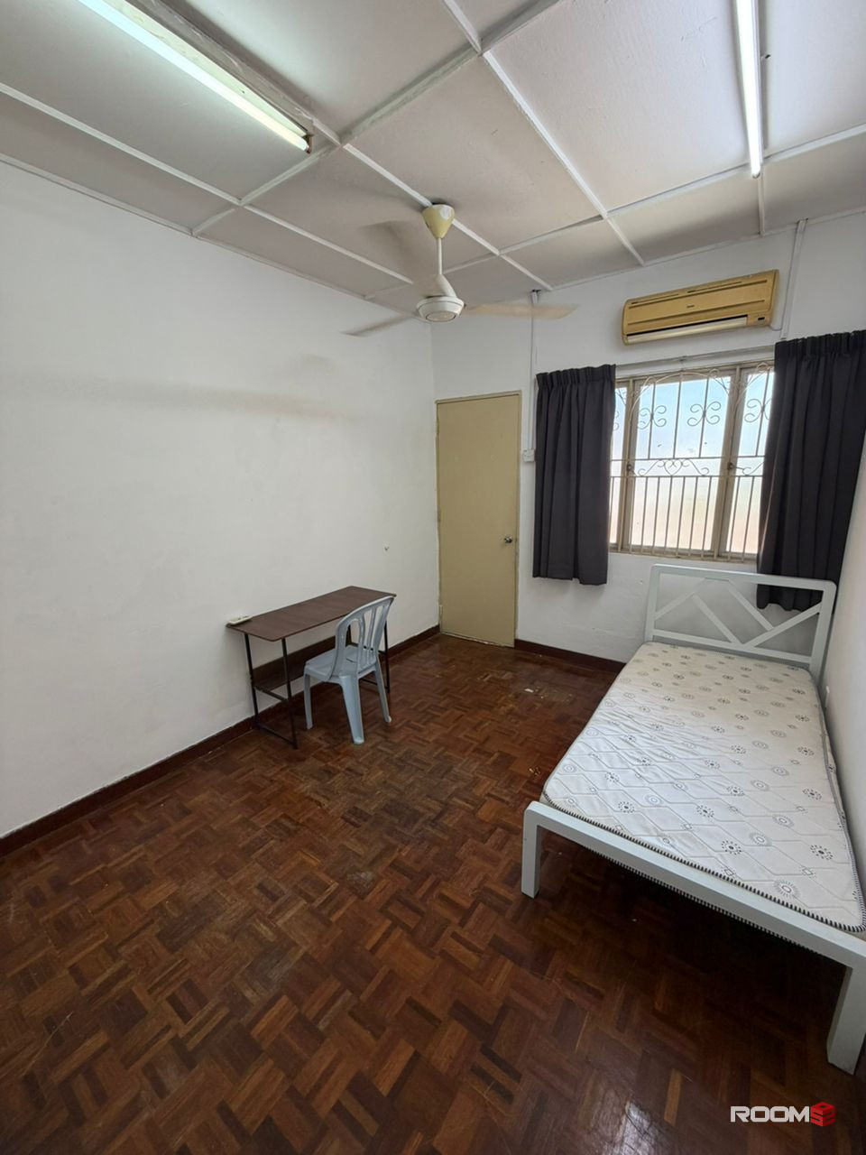 🔥Low Deposit🔥SS2 PETALING JAYA SPACIOUS MIDDLE ROOM WITH BALCONY FOR RENT🏠NEARBY FOOD STALL 🤩FULLY FURNITURE🎉