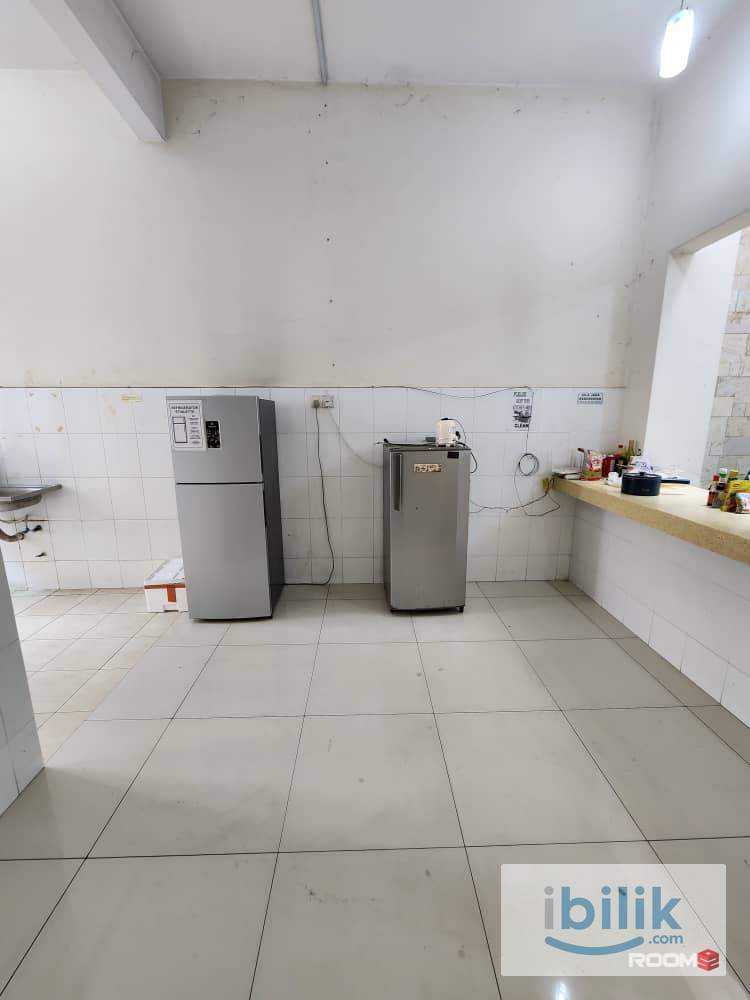 ✨ Fully Furnished Room | Near Shah Alam & Kota Kemuning