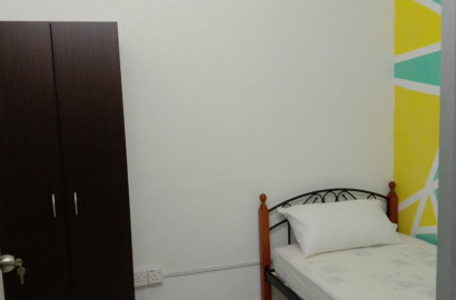 Middle Room at Blok B, Mentari Court 1, Bandar Sunway