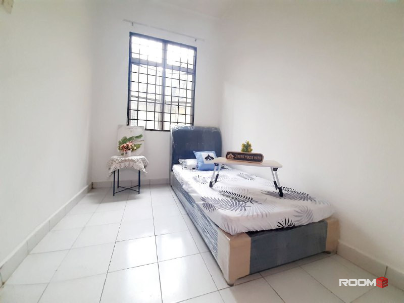 Single Room at Bangi, Selangor, Bilik Sewa Bangi [𝑭𝑶𝑹 𝑭𝑬𝑴𝑨𝑳𝑬 🔥, Free Utility ] Bdr Baru Bangi, UKM, Seksyen 3,