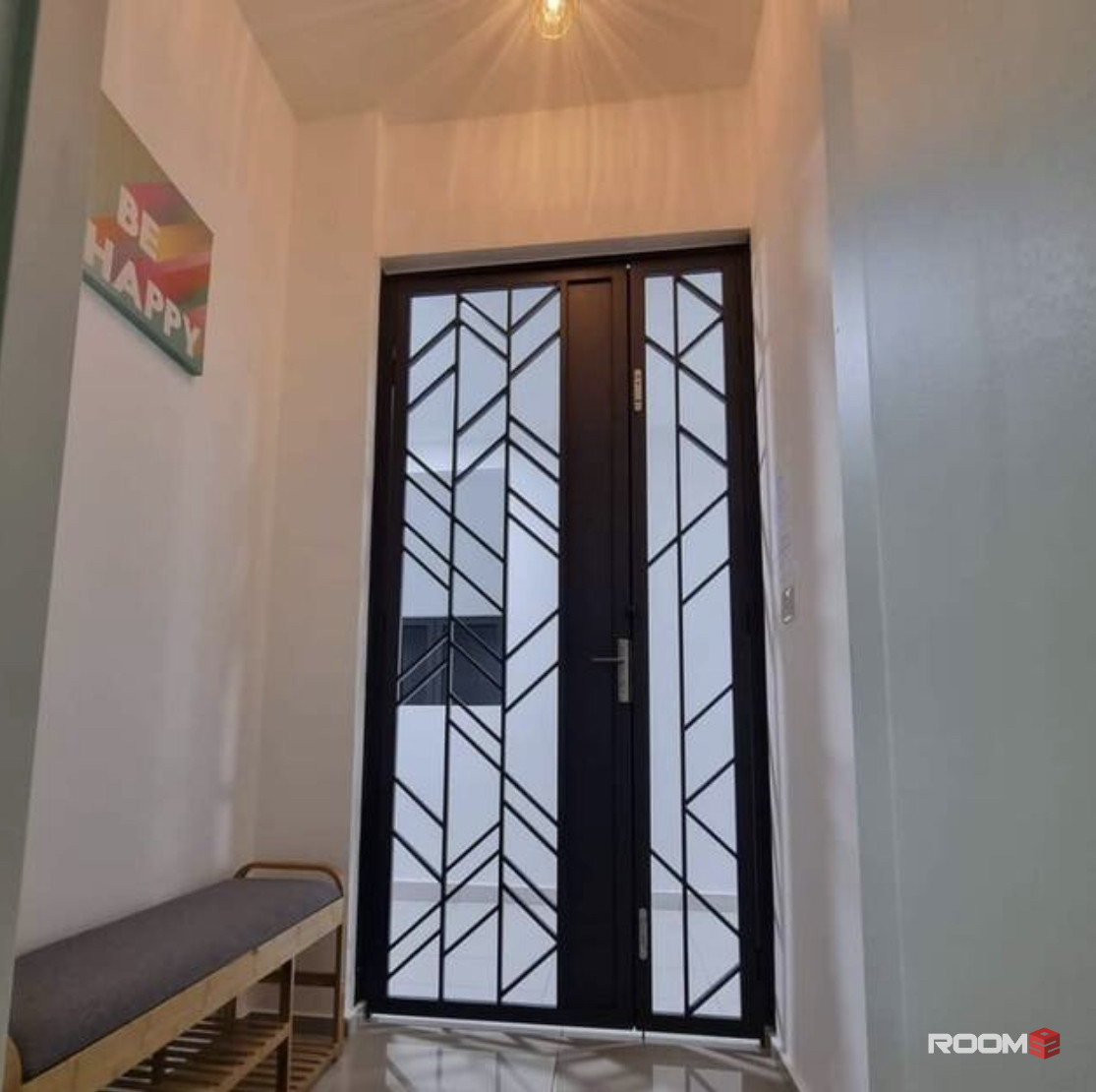 PJ SS2, Single room with AC and furniture, near Starling Mall