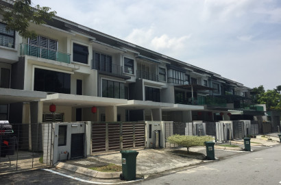 3 Sty Super Link @ Lake Fields, Sg Besi, TBS, Fully Furnished With Air-Cond