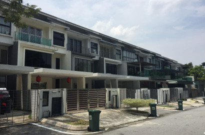 3 Sty Super Link @ Lake Fields, Sg Besi, TBS, Fully Furnished With Air-Cond