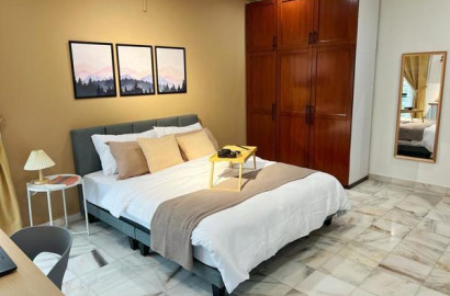 🏡MOST SOUGHT AFTER ROOM!🥰PREMIUM QUEEN SUITE!