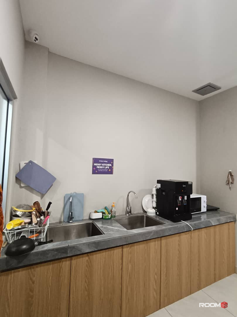 Super Convinience Room in MRT kentomen🤩 5 Min Walk to mrt. 🚶😍