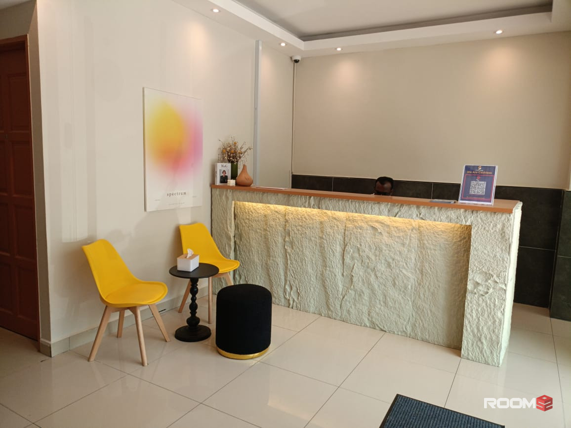 Room for rent in Kuchai lama. 14 min to MERANTI Bukit Jalil🚗 0 Deposit❤️✨