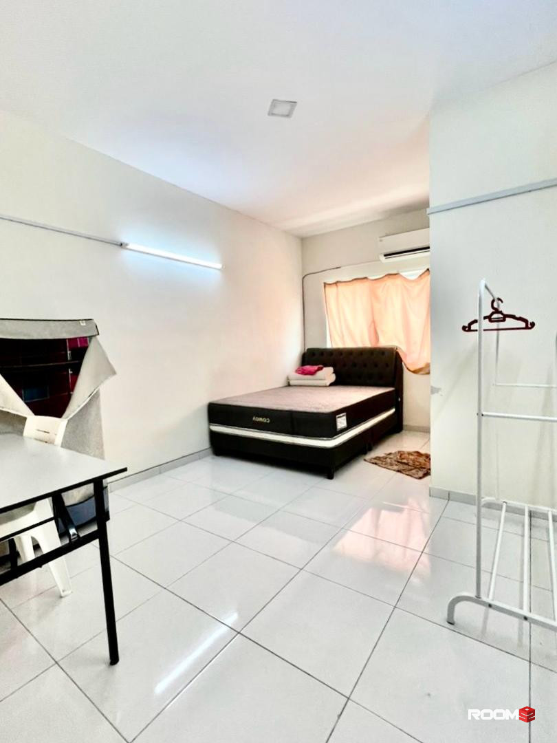 LOW DEPOSIT‼️Single room non sharing | Jenjarom | Banting Hospital | UTC Banting