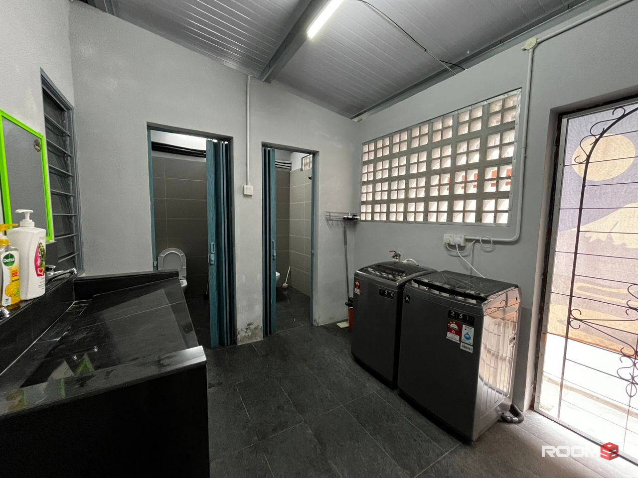 5 MINS WALK TO BUS STOP 🚏 | MALE UNIT AT TAMAN CONNAUGHT 💯