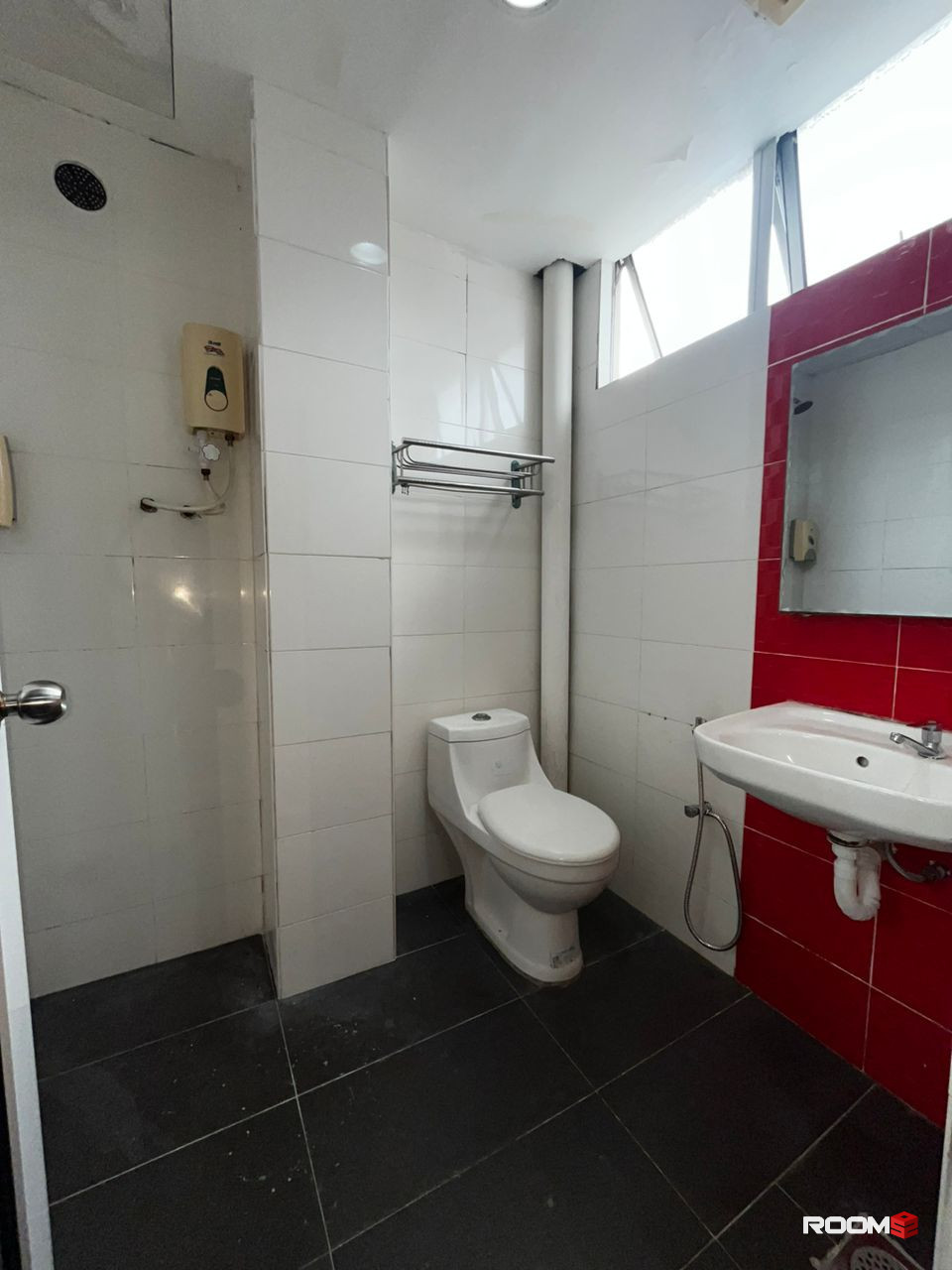 🔥🔥Hotel Studio in Danau Kota. Big Space, Nearby LRT.🚎🚎