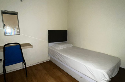 convenient Room in Kuchai Lama Nearby NSK & TBS