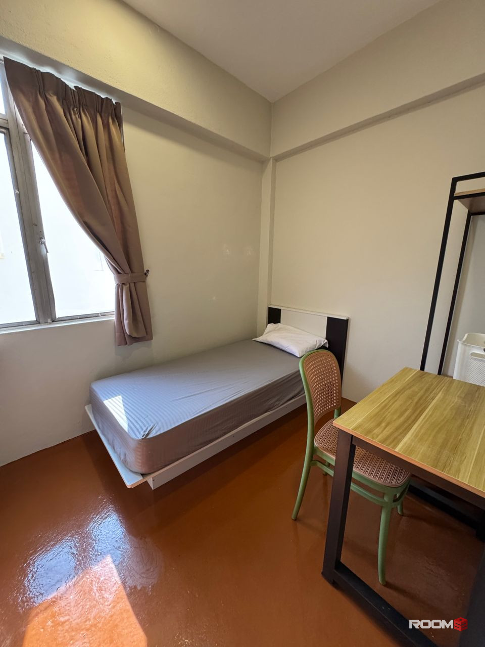 single bedroom at Seri Kembangan 💯 | 9 mins walk to MRT SERDANG JAYA 🚄