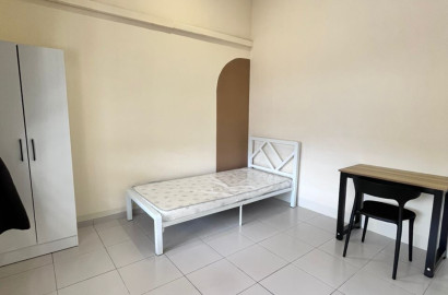 5 mins drive to SETIA CITY MALL 🛍️🍜🍝