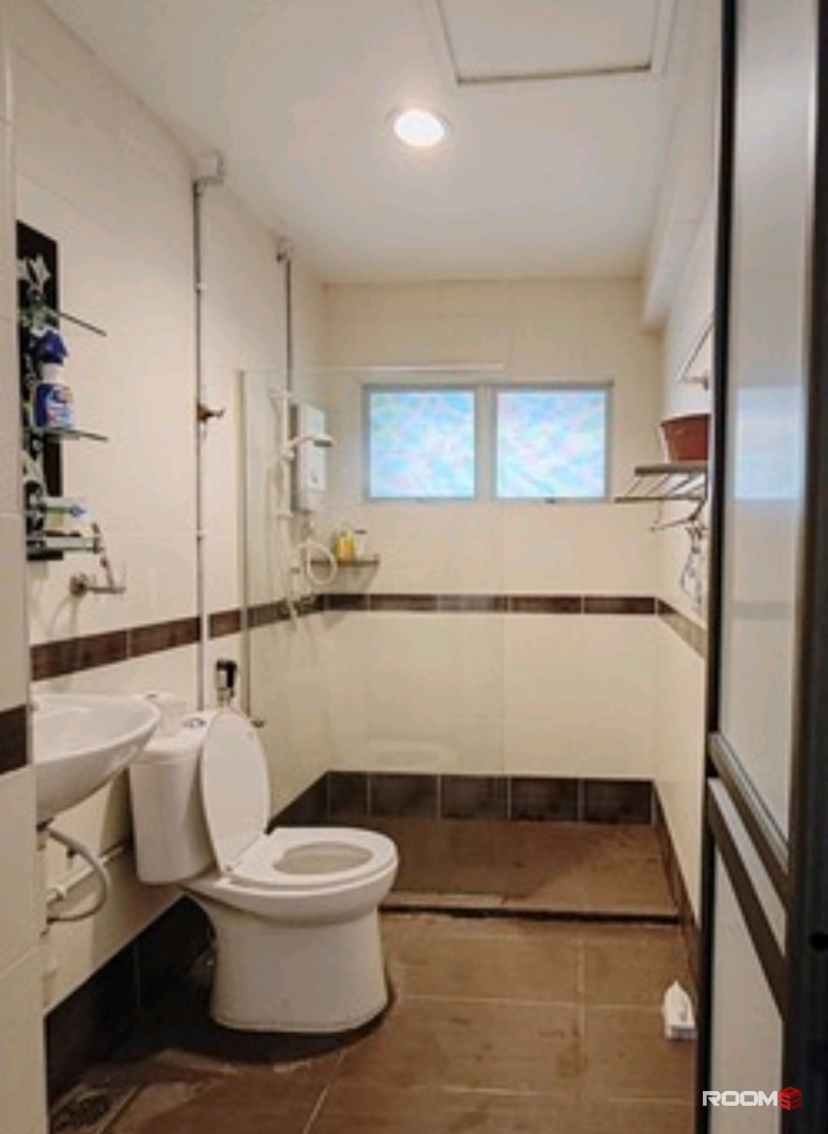 Female master room Pj SS7, Glenmarie Lrt, Paradigm mall