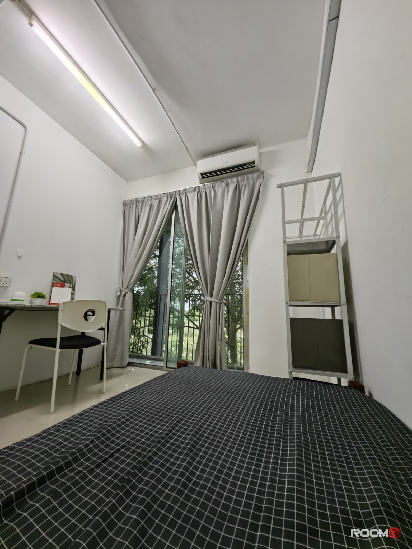 No Agent Fee. Cyberjaya Female Unit. 5 min to Hospital Cyberjaya