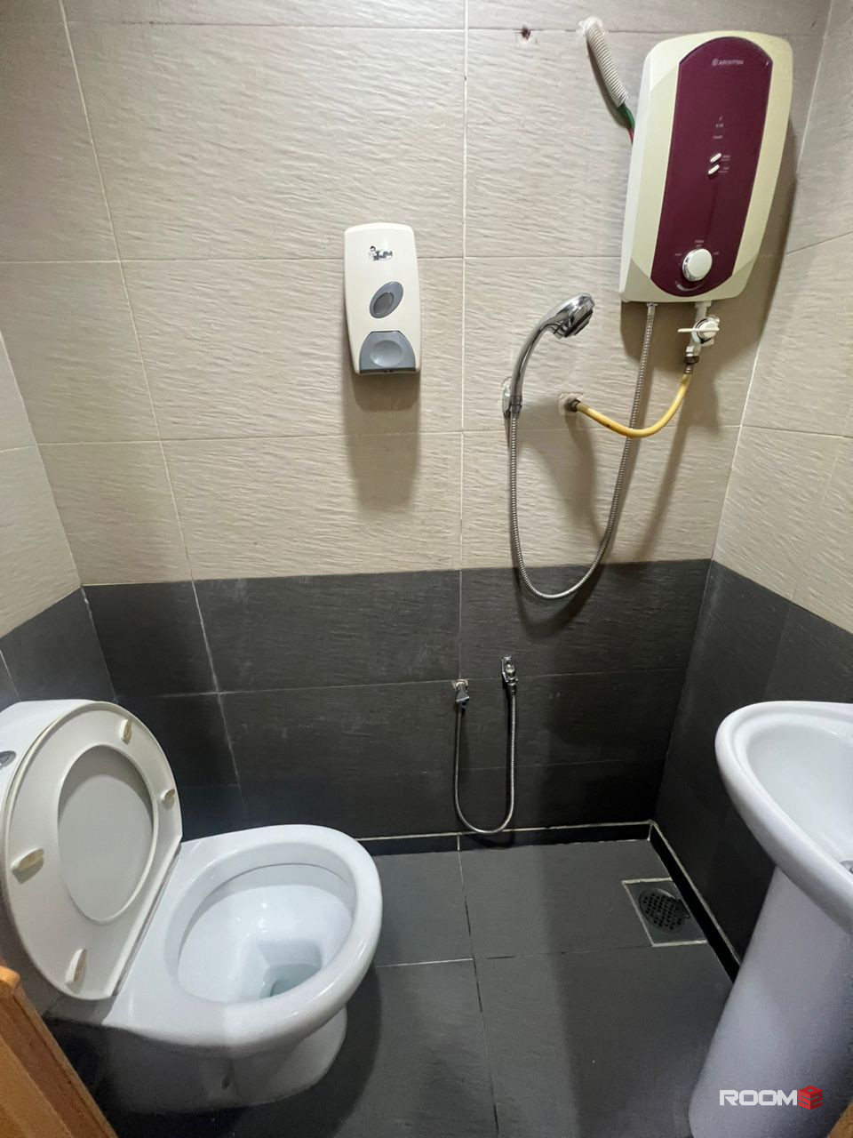 13 MIN DRIVE TO UNIVERSITY MALAYA🔥🔥. ZERO DEPOSIT💥 . ATTACHED TOILET😍