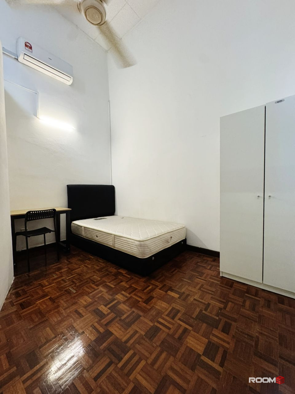 Ready to Move-In✅ Single room at Bandar Utama🧑‍🤝‍🧑 Free High Speed Wifi🌐