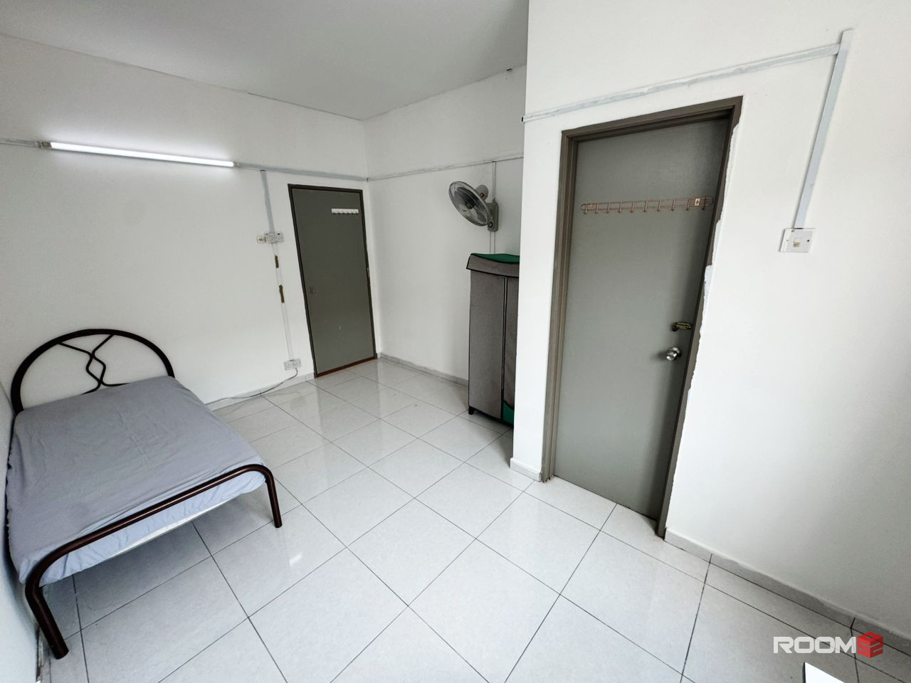 Comfy room at Bandar Utama🏡 0 Deposit💸 Free High Speed Wifi🌐