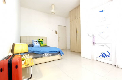 "𝐌𝐈𝐃𝐃𝐋𝐄" room at 👉 Cheras Selatan, Bilik Sewa Balakong [𝐍𝐞𝐚𝐫 𝐊𝐓𝐌 🚀💥] Tmn Mesra Utama, Amerin Mall, AEON,