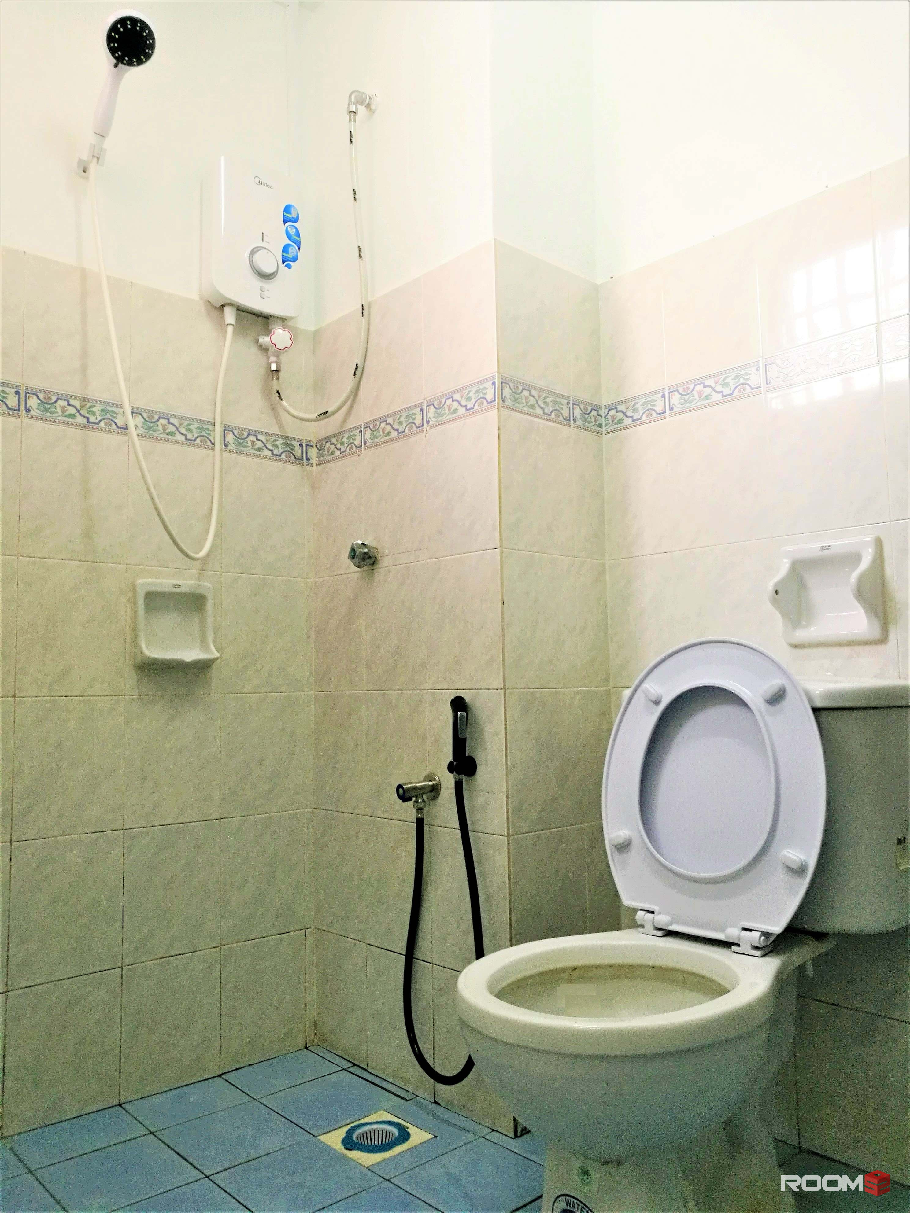 Puchong Jaya Sutramas Condo Masterbedroom, Walk to LRT IOI Puchong Jaya