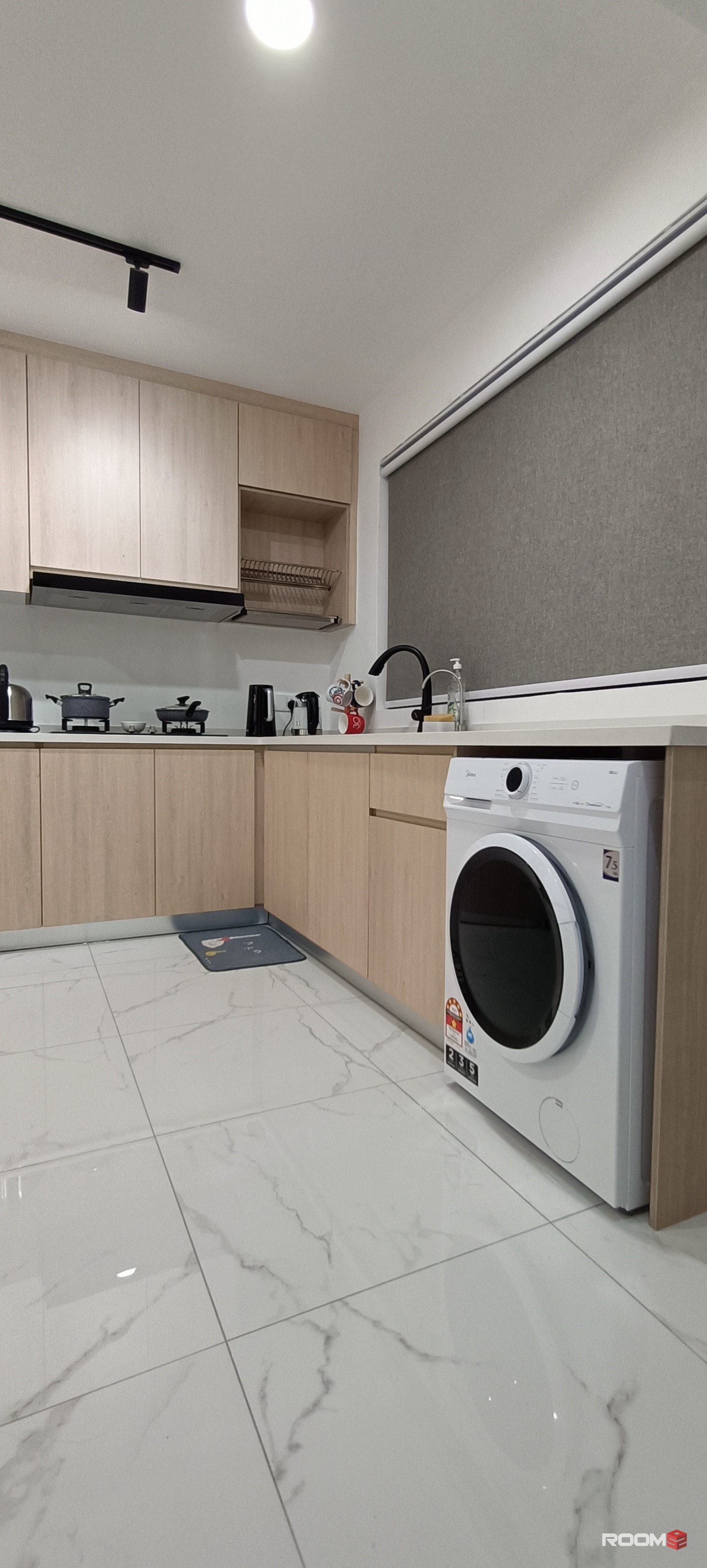 [Middle Room] Near Sunway/Icon City/Paradigm Mall/Kelana Jaya/SS2/SS3