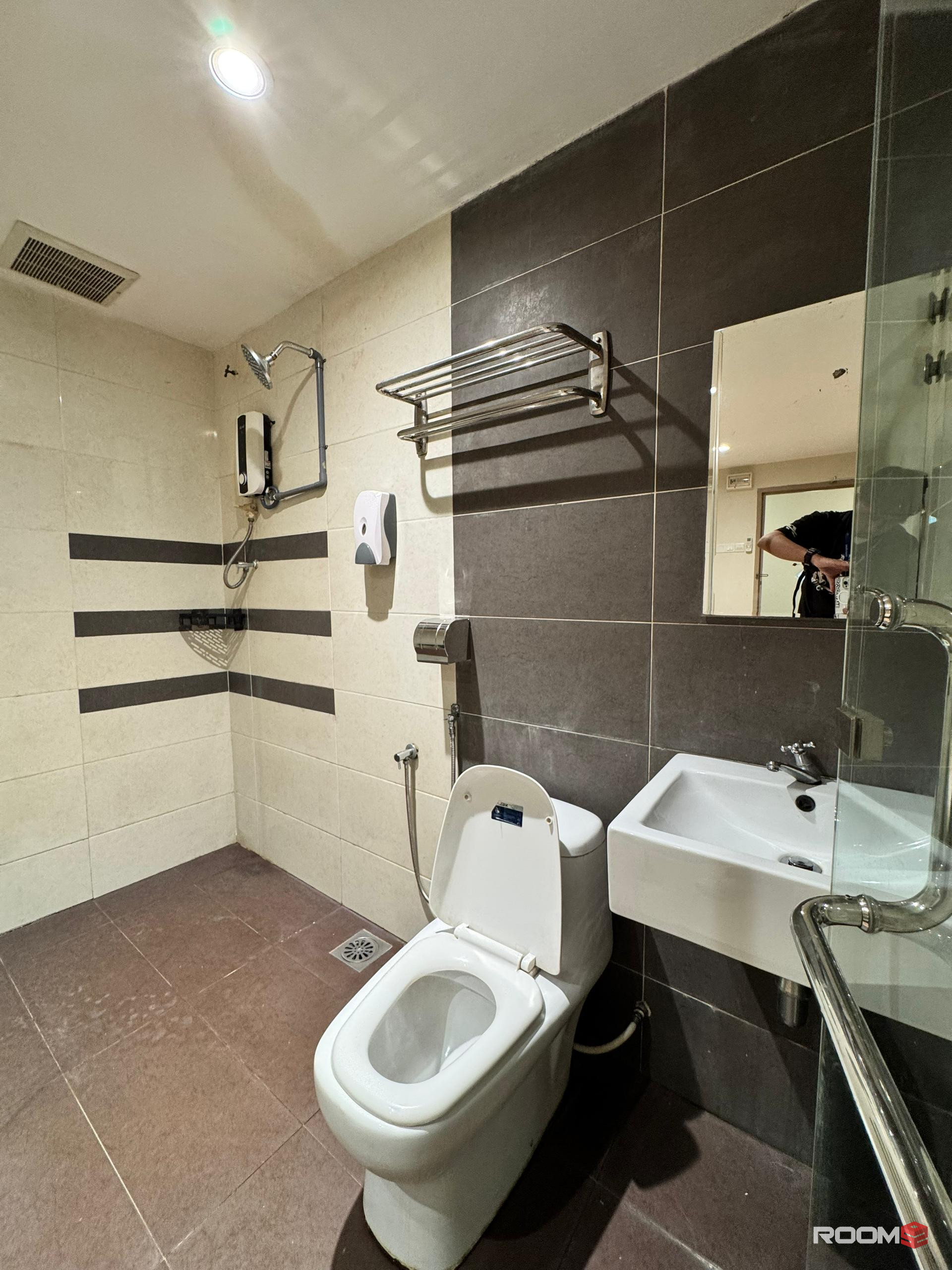 Nearby Taman Intan📍 0 Depo❗3 Mins Walk to Intan Millennium Square🛒🛍️