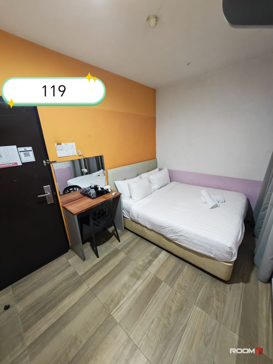 💥 Strategic Room Rental @ Kuchai Lama 🚆 🏡 Private Bathroom Included