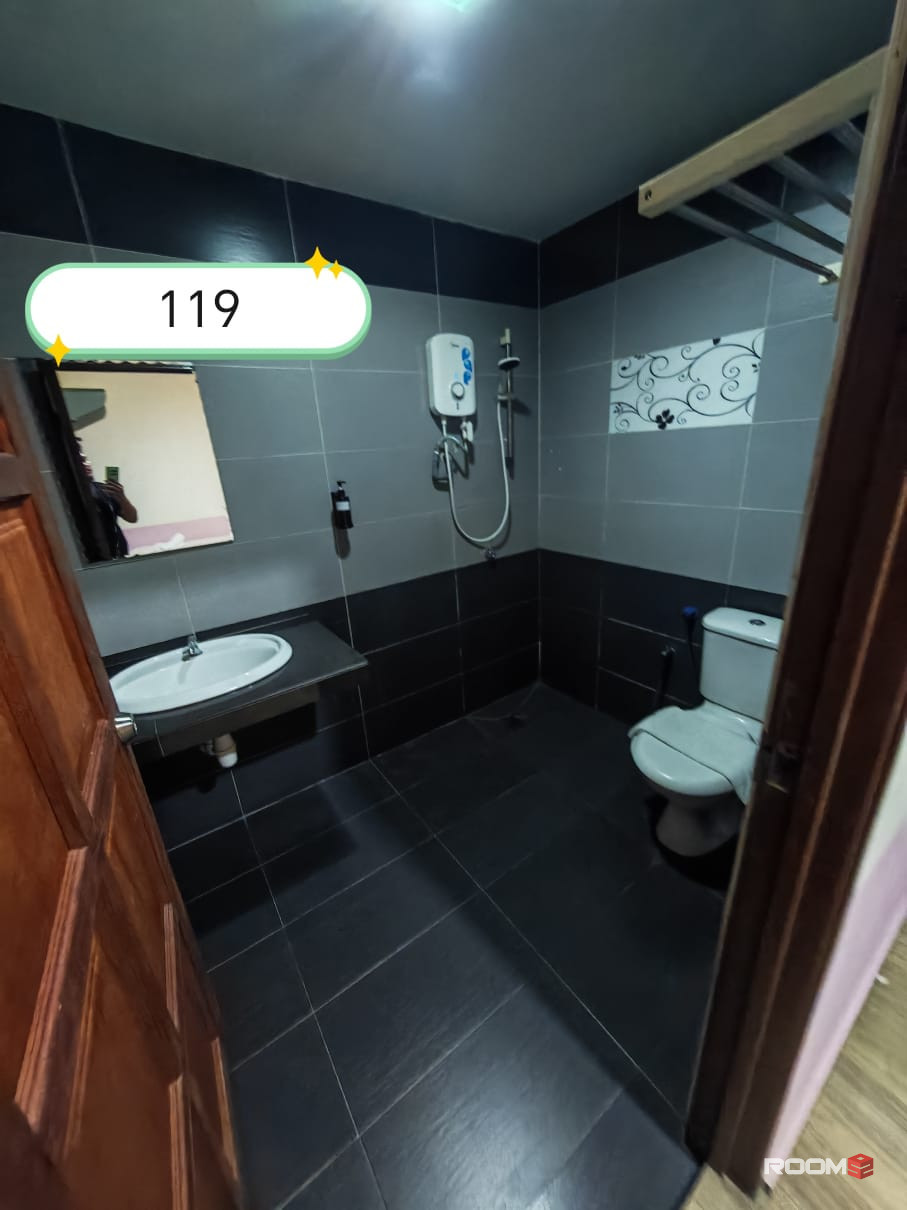🏡 Comfortable & Fully Furnished Room @ Kuchai Lama ✨ 🚿 Private Bathroom | ❄️ Aircond | 🌐 WiFi Included